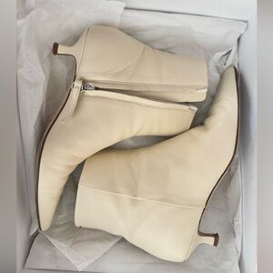 AEYDE Sofie Nappa Leather Elegant Cream Ankle Boots